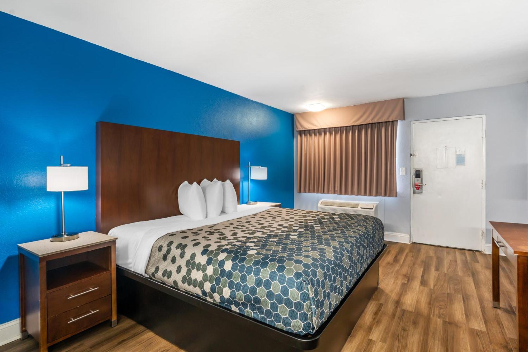 Econo Lodge Inn & Suites I-64 & Us 13 Virginia Beach Eksteriør bilde